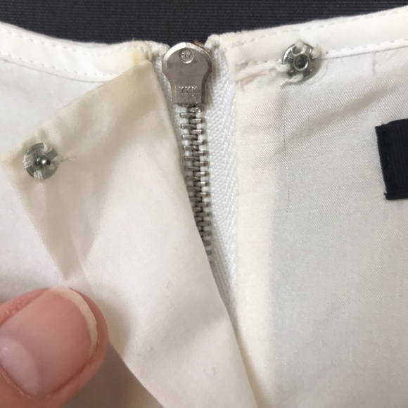 J.Crew, size 6, feminine top. Sleeveless, exposed zipper, detailed front. - Picture 6 of 9